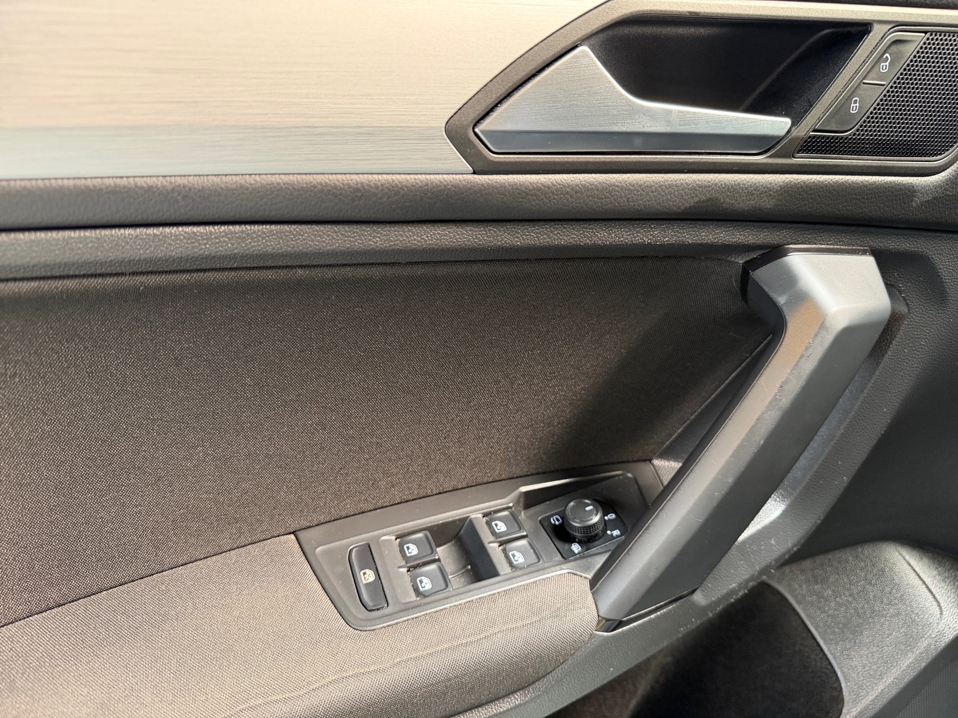 VOLKSWAGEN Tiguan 1.4 250 TSI TOTAL FLEX ALLSPACE TIPTRONIC 2018/2019 - Foto 13