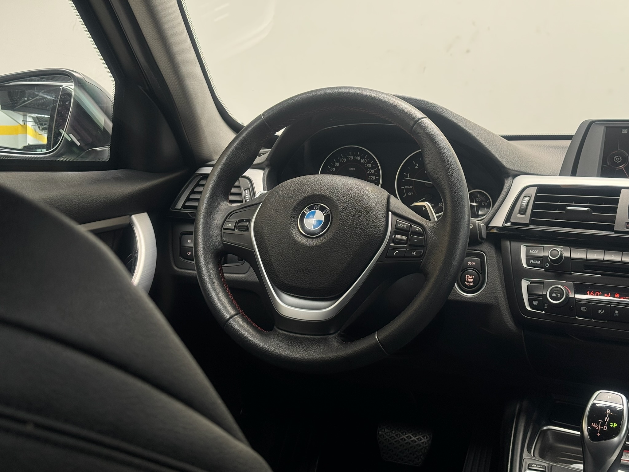 BMW 320i 2.0 SPORT 16V TURBO ACTIVE FLEX 4P AUTOMÁTICO 2015/2015 - Foto 10