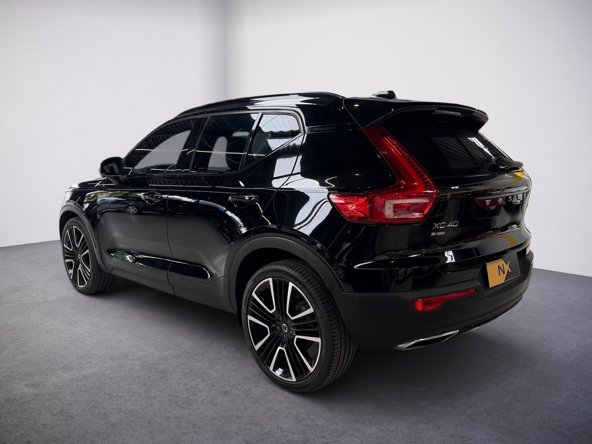 VOLVO XC40 2.0 T5 GASOLINA R-DESIGN AWD GEARTRONIC 2019/2020 - Foto 3