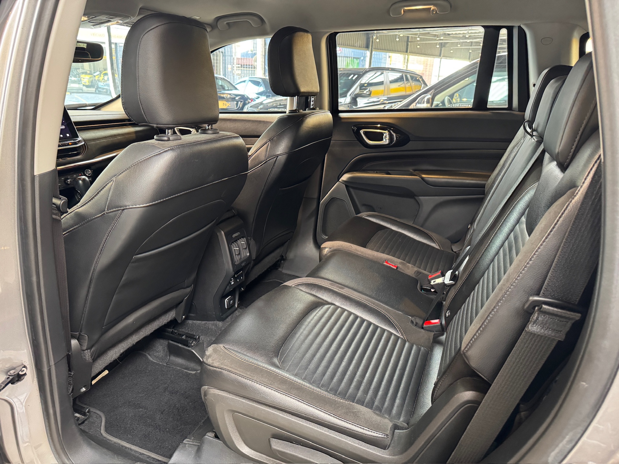 JEEP COMMANDER 1.3 T270 TURBO FLEX LIMITED AT6 2022/2022 - Foto 5