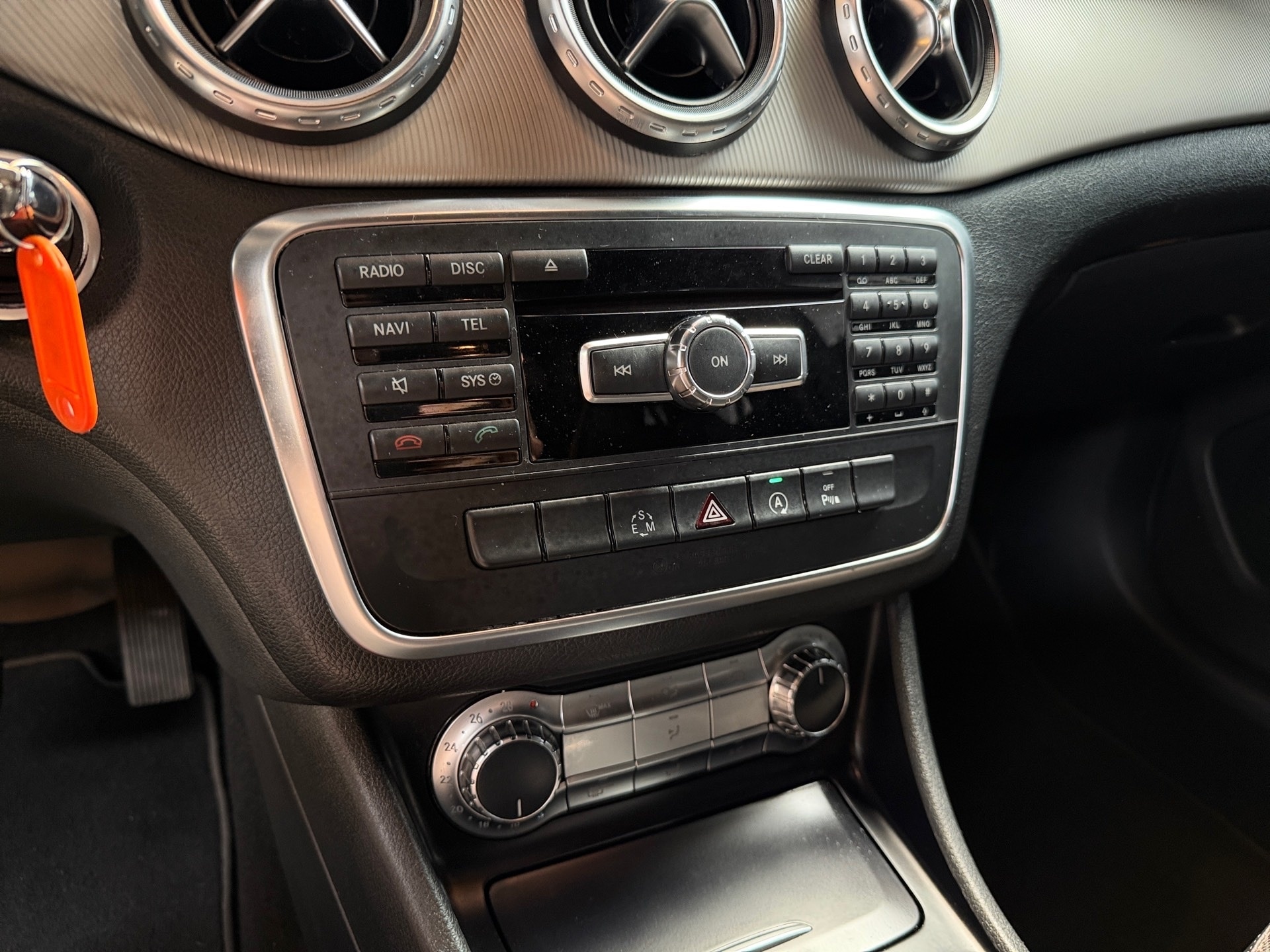 MERCEDES-BENZ GLA 200 1.6 CGI ADVANCE 16V TURBO FLEX 4P AUTOMÁTICO 2015/2015 - Foto 15