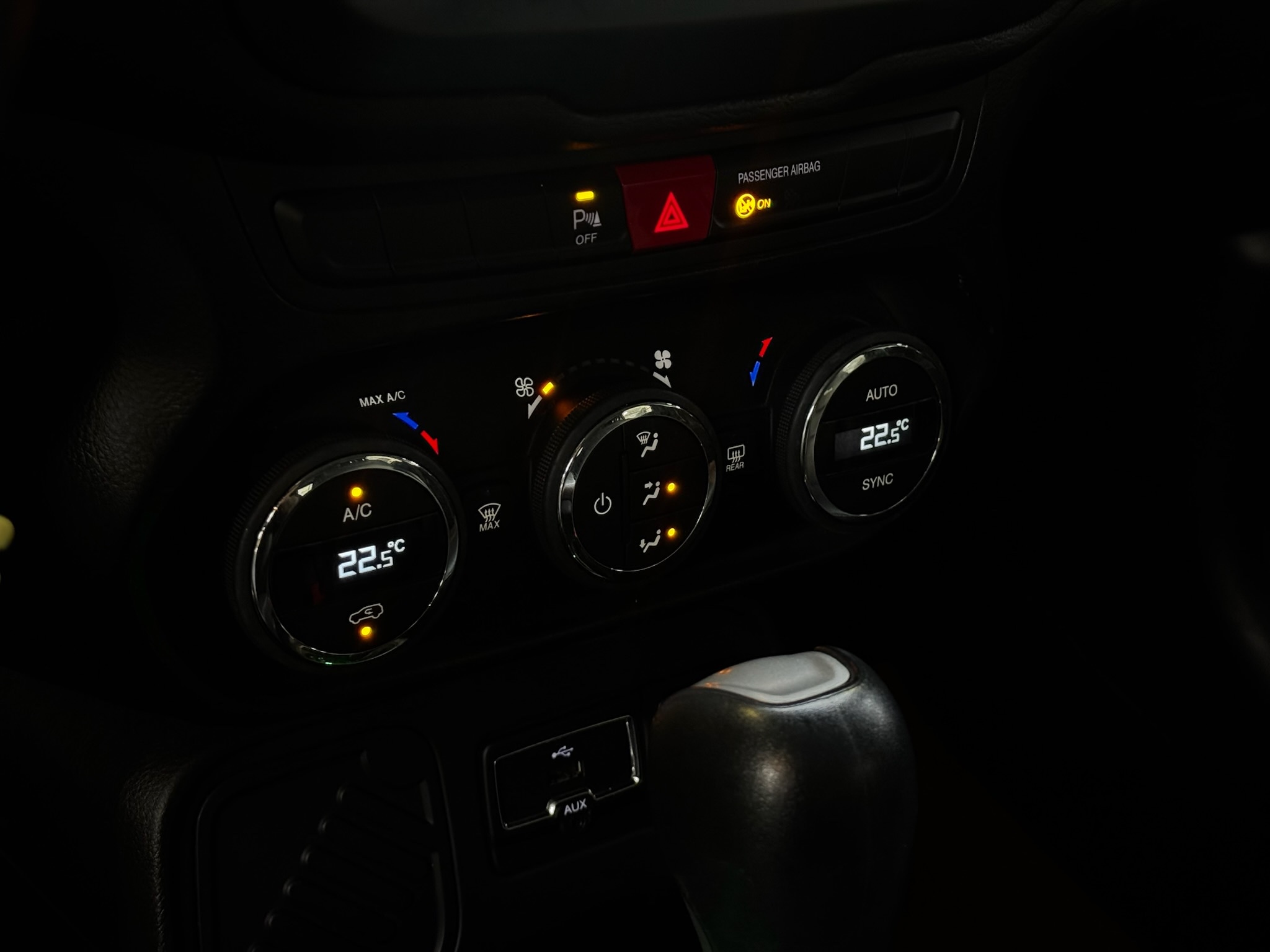 JEEP RENEGADE 1.8 16V FLEX LONGITUDE 4P AUTOMÁTICO 2016/2016 - Foto 8