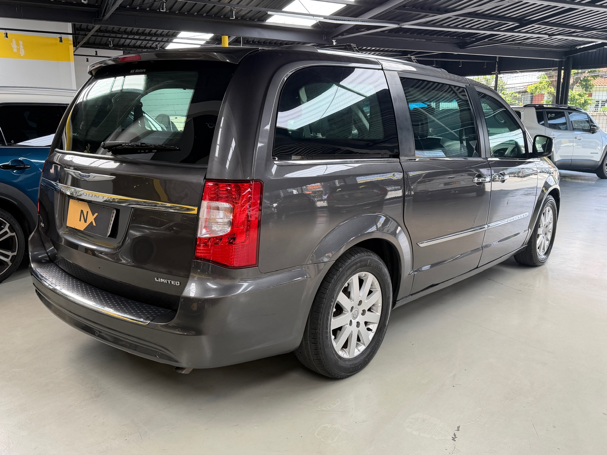 CHRYSLER TOWN & COUNTRY 3.6 LIMITED V6 24V GASOLINA 4P AUTOMÁTICO 2015/2015 - Foto 4