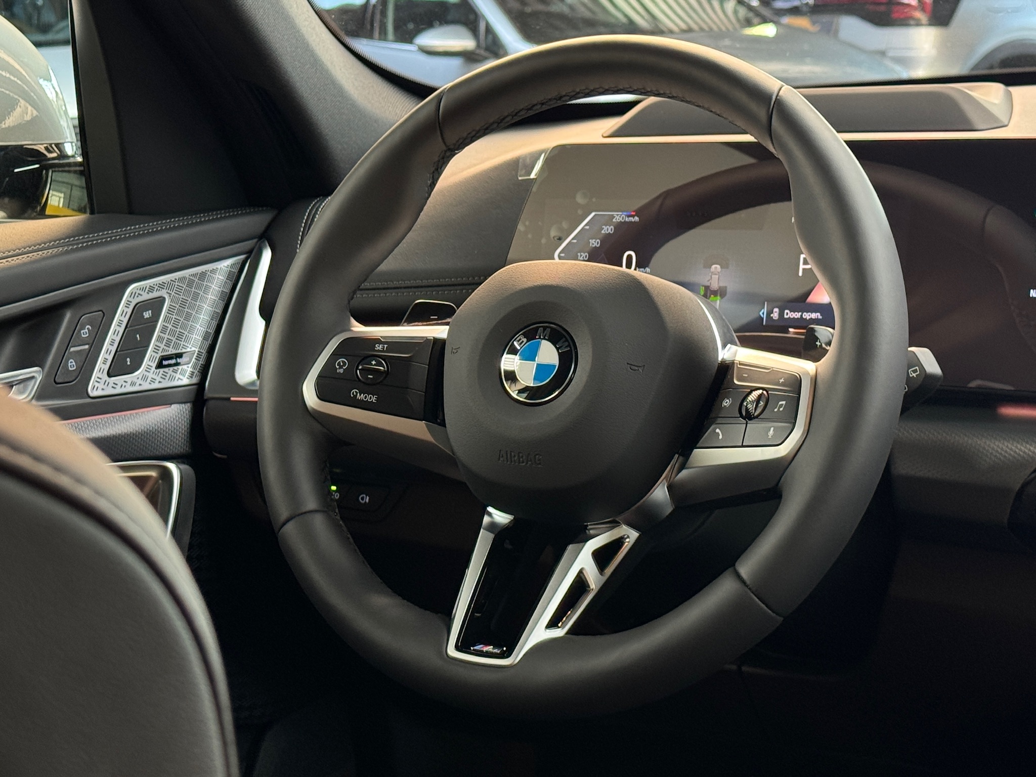 BMW X1 2.0 16V TURBO GASOLINA SDRIVE20I M SPORT STEPTRONIC 2025/2026 - Foto 8