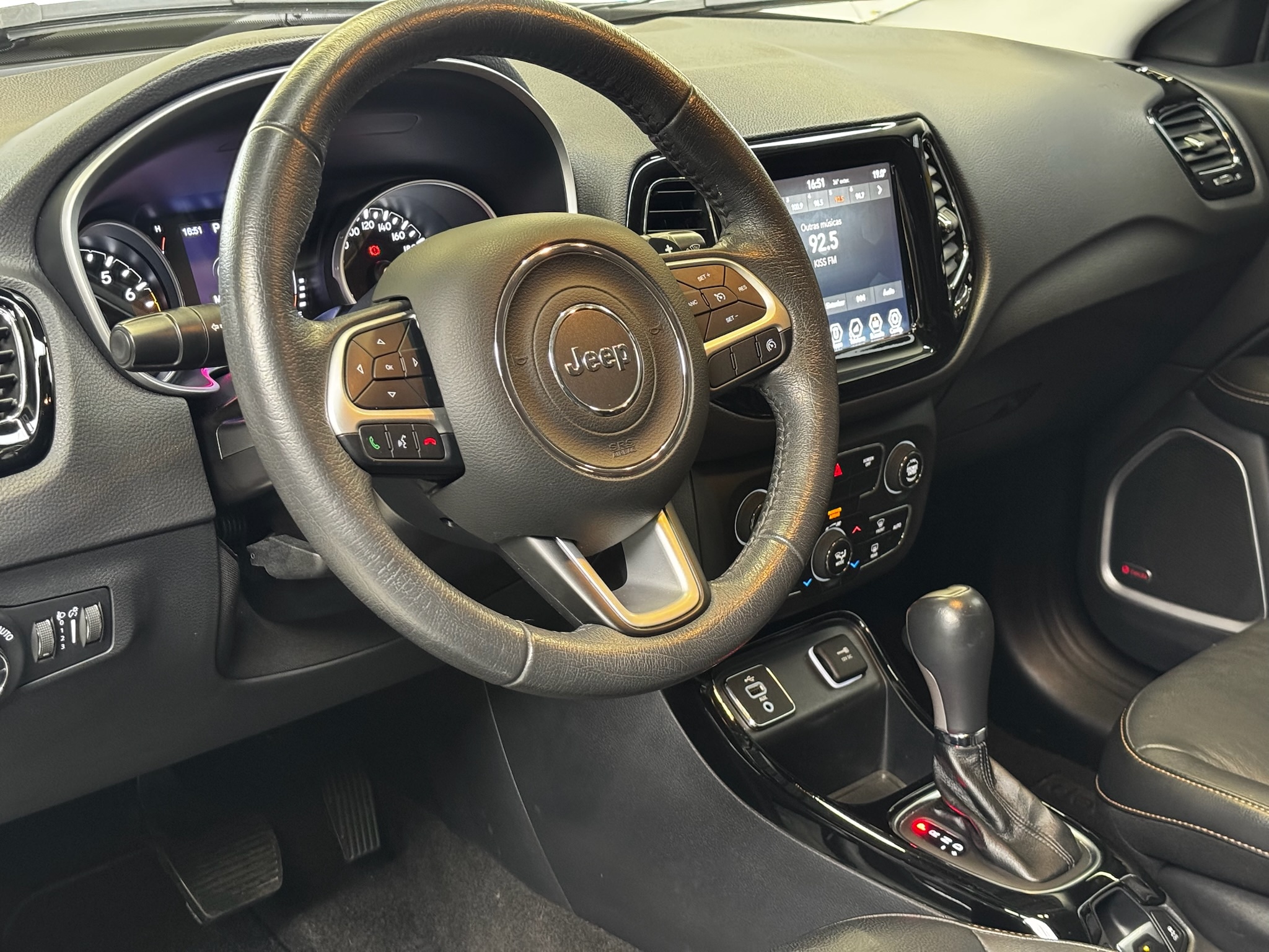JEEP COMPASS 2.0 16V FLEX NIGHT EAGLE AUTOMÁTICO 2018/2018 - Foto 6