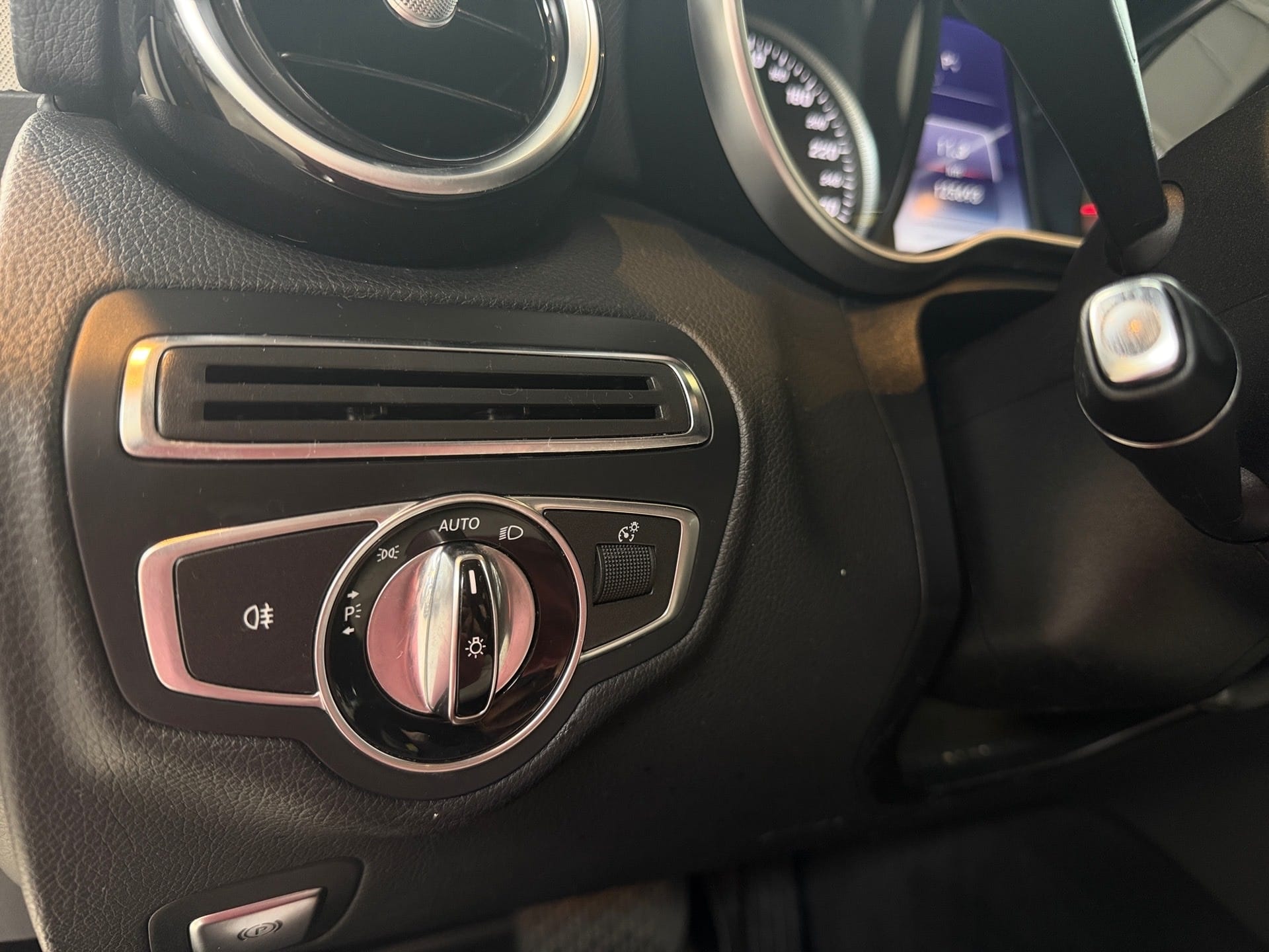 MERCEDES-BENZ C 180 1.6 CGI AVANTGARDE 16V TURBO GASOLINA 4P AUTOMÁTICO 2016/2016 - Foto 11