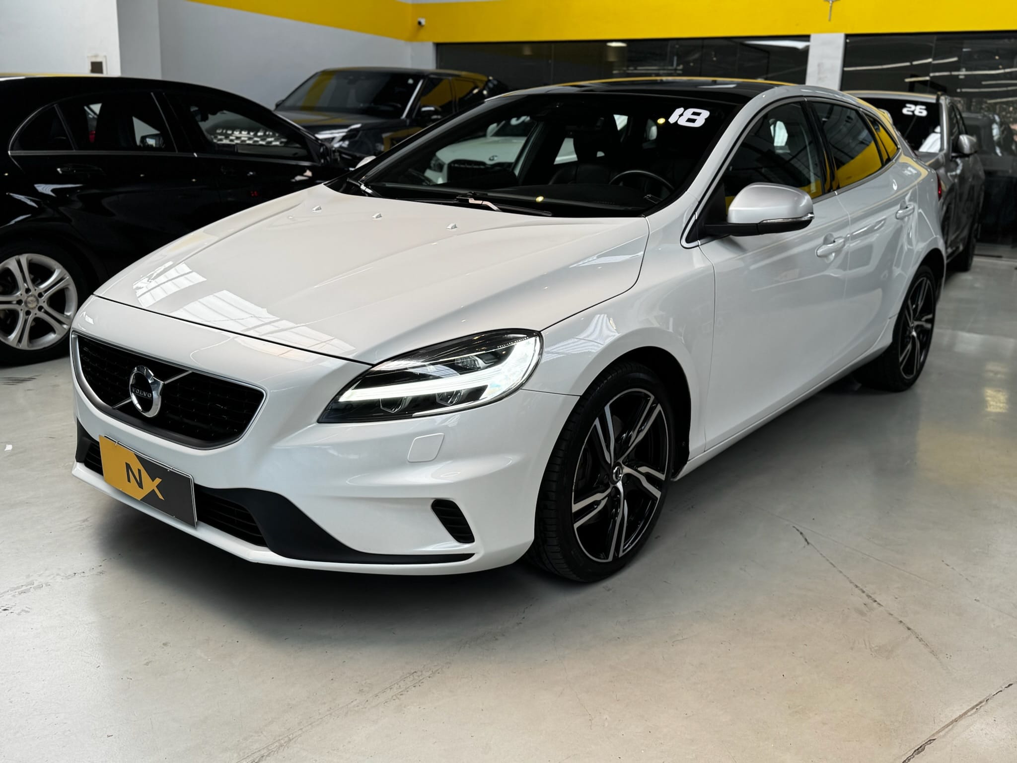 VOLVO V40 2.0 T5 R-DESIGN GASOLINA 4P AUTOMÁTICO 2018/2018 - Foto 1