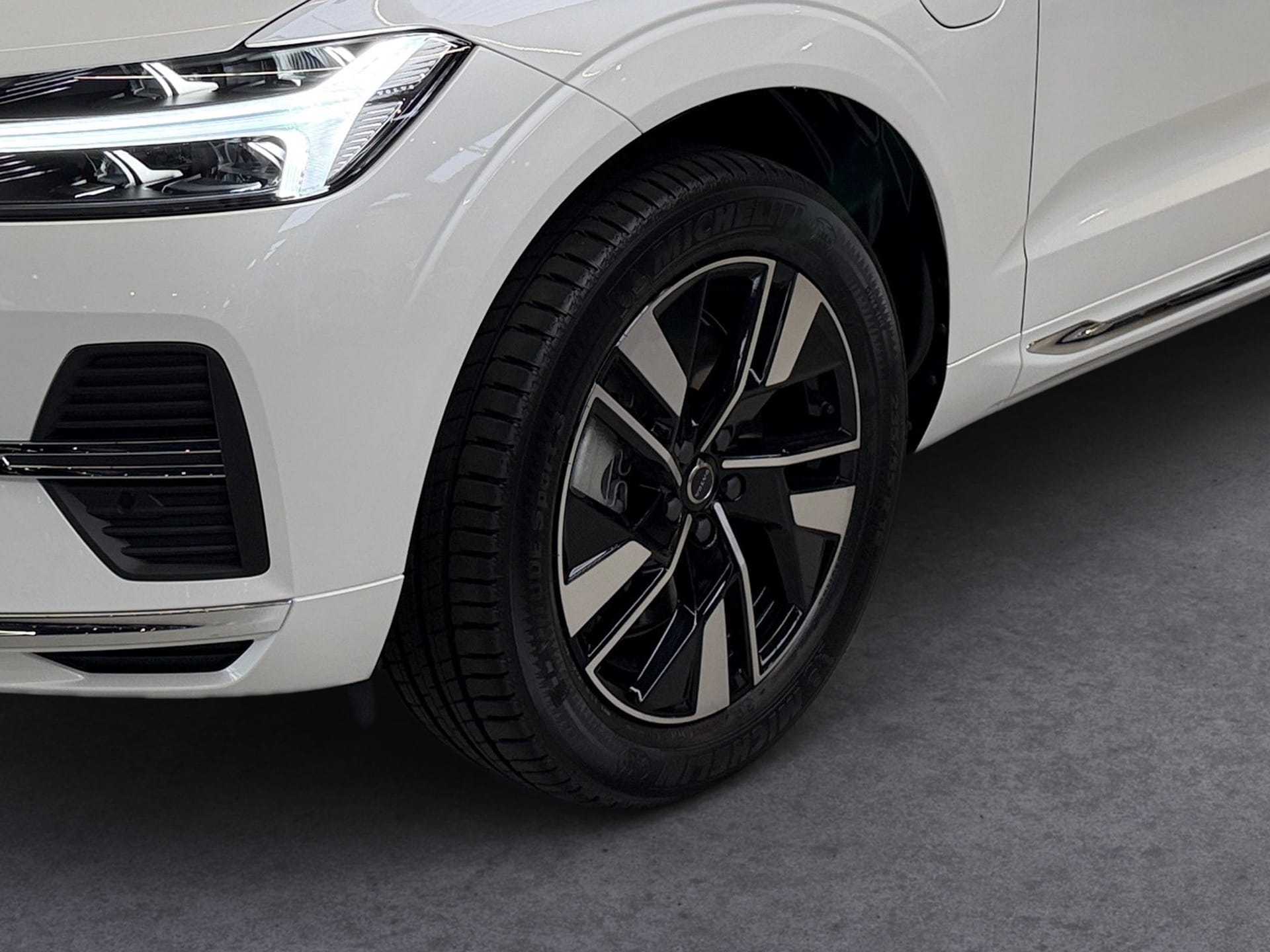 VOLVO XC60 2.0 T8 PHEV PLUS AWD GEARTRONIC 2025/2026 - Foto 5
