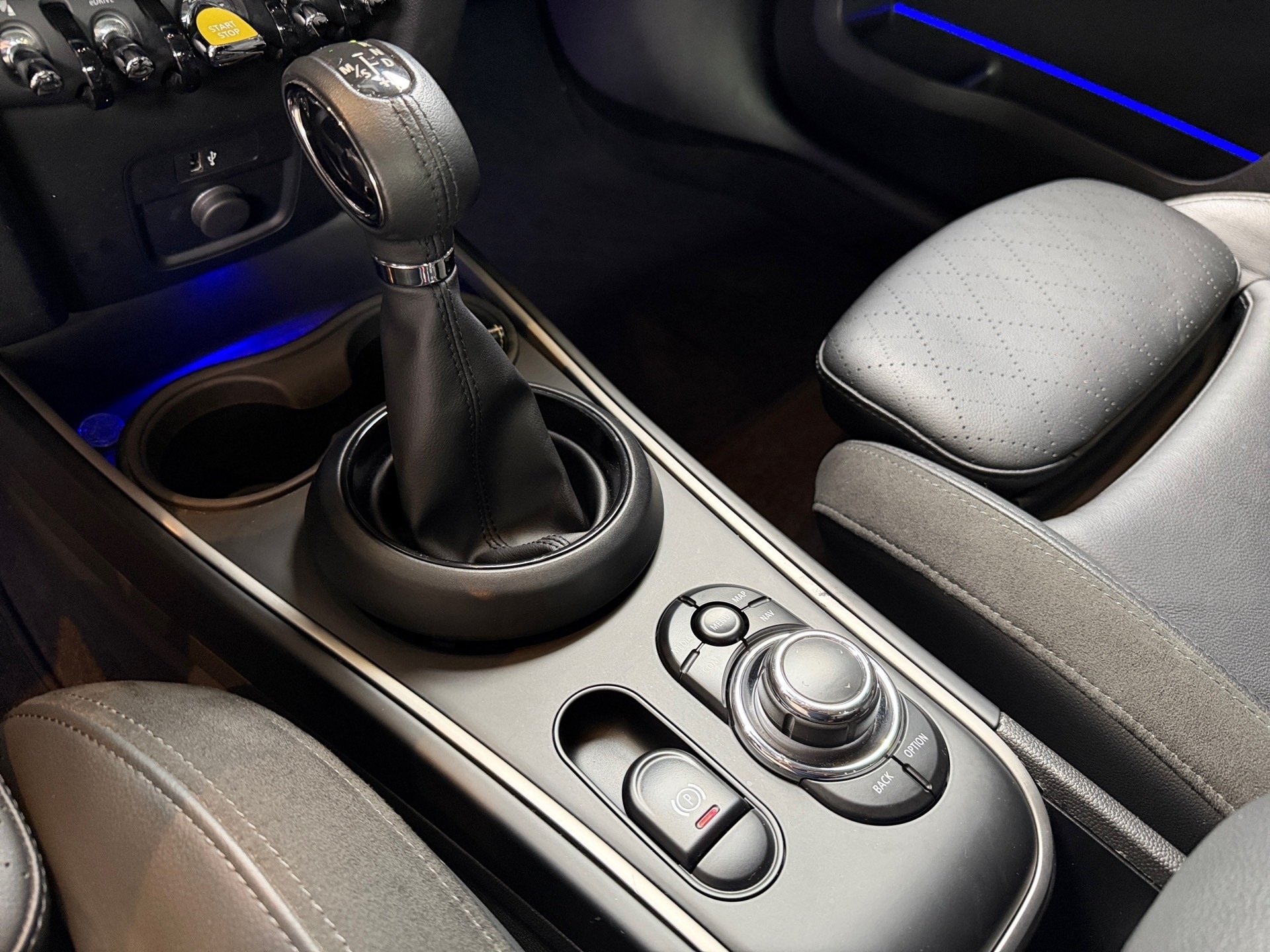 MINI COUNTRYMAN 1.5 12V TWINPOWER TURBO HYBRID COOPER S E ALL4 STEPTRONIC 2021/2022 - Foto 7