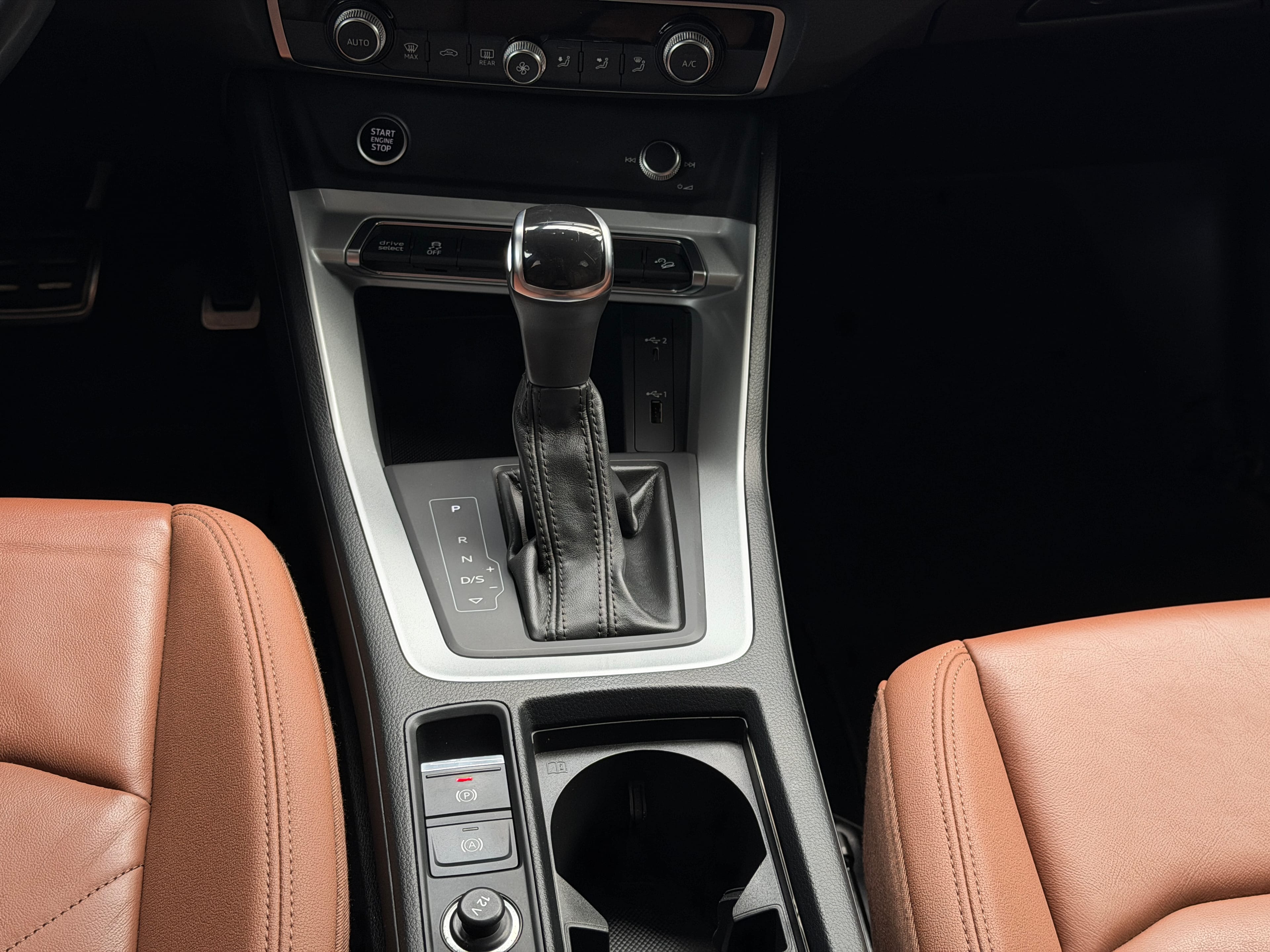 AUDI Q3 1.4 35 TFSI GASOLINA PRESTIGE PLUS S TRONIC 2020/2021 - Foto 8