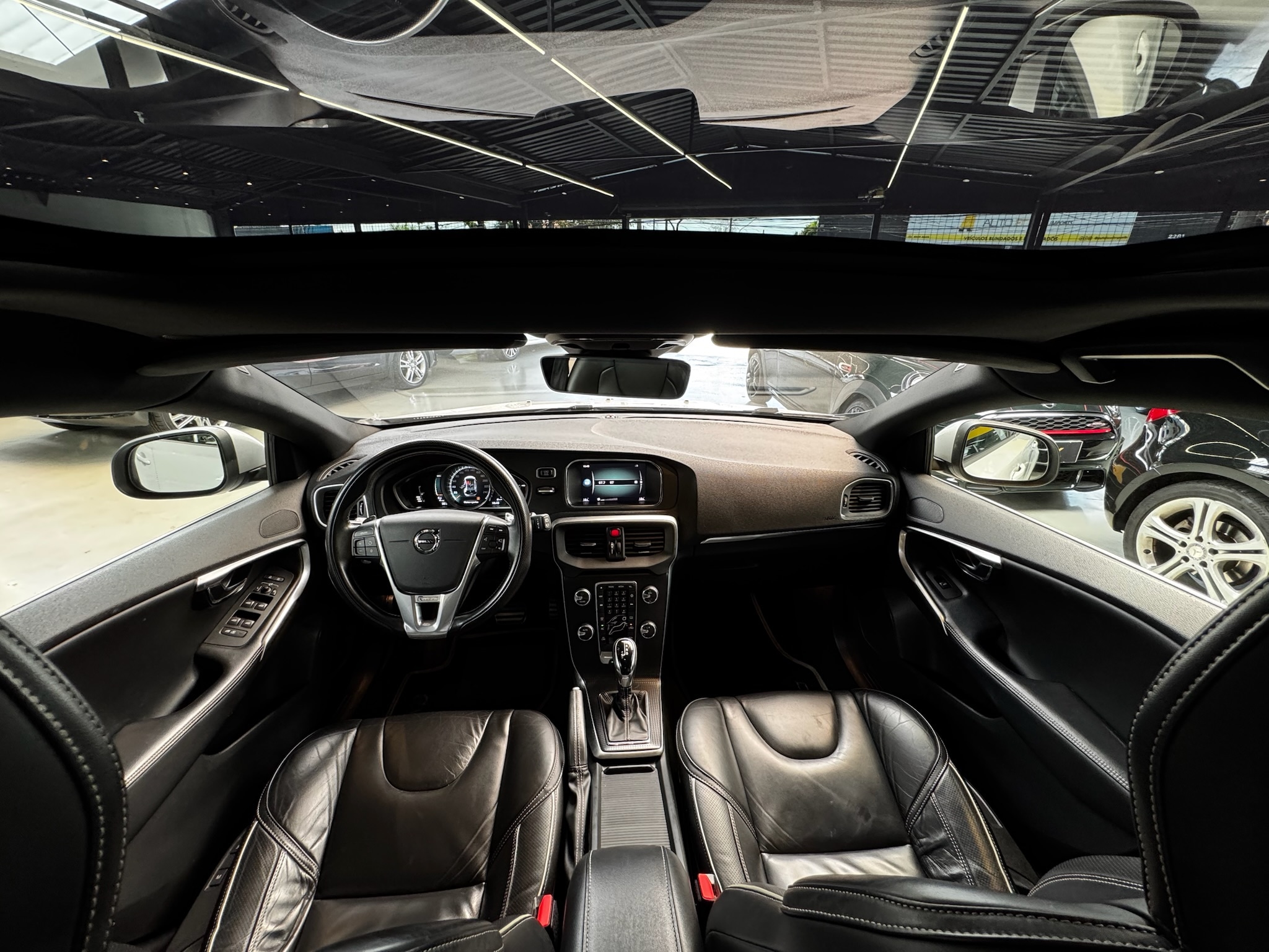 VOLVO V40 2.0 T5 R-DESIGN GASOLINA 4P AUTOMÁTICO 2018/2018 - Foto 10