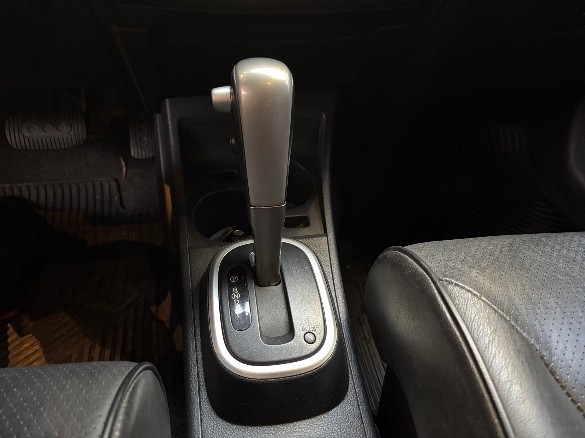 NISSAN TIIDA 1.8 SL 16V FLEX 4P AUTOMÁTICO 2011/2012 - Foto 15