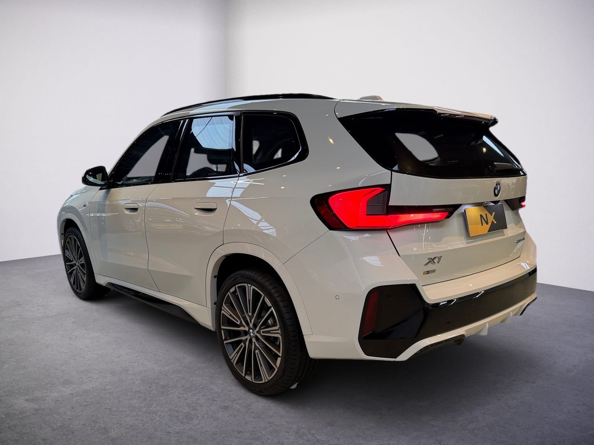 BMW X1 2.0 16V TURBO GASOLINA SDRIVE20I M SPORT STEPTRONIC 2025/2026 - Foto 4