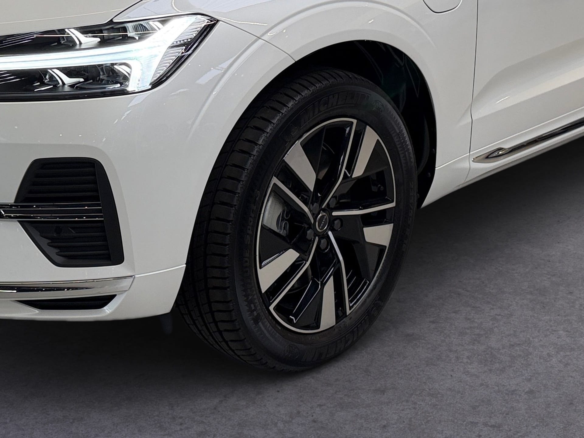 VOLVO XC60 2.0 T8 PHEV PLUS AWD GEARTRONIC 2025/2026 - Foto 4