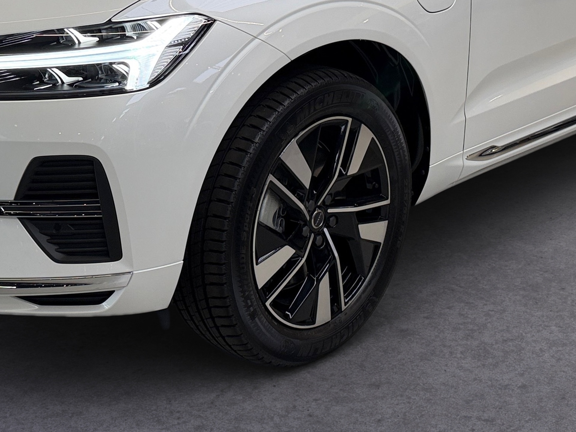 VOLVO XC60 2.0 T8 PHEV PLUS AWD GEARTRONIC 2025/2026 - Foto 4