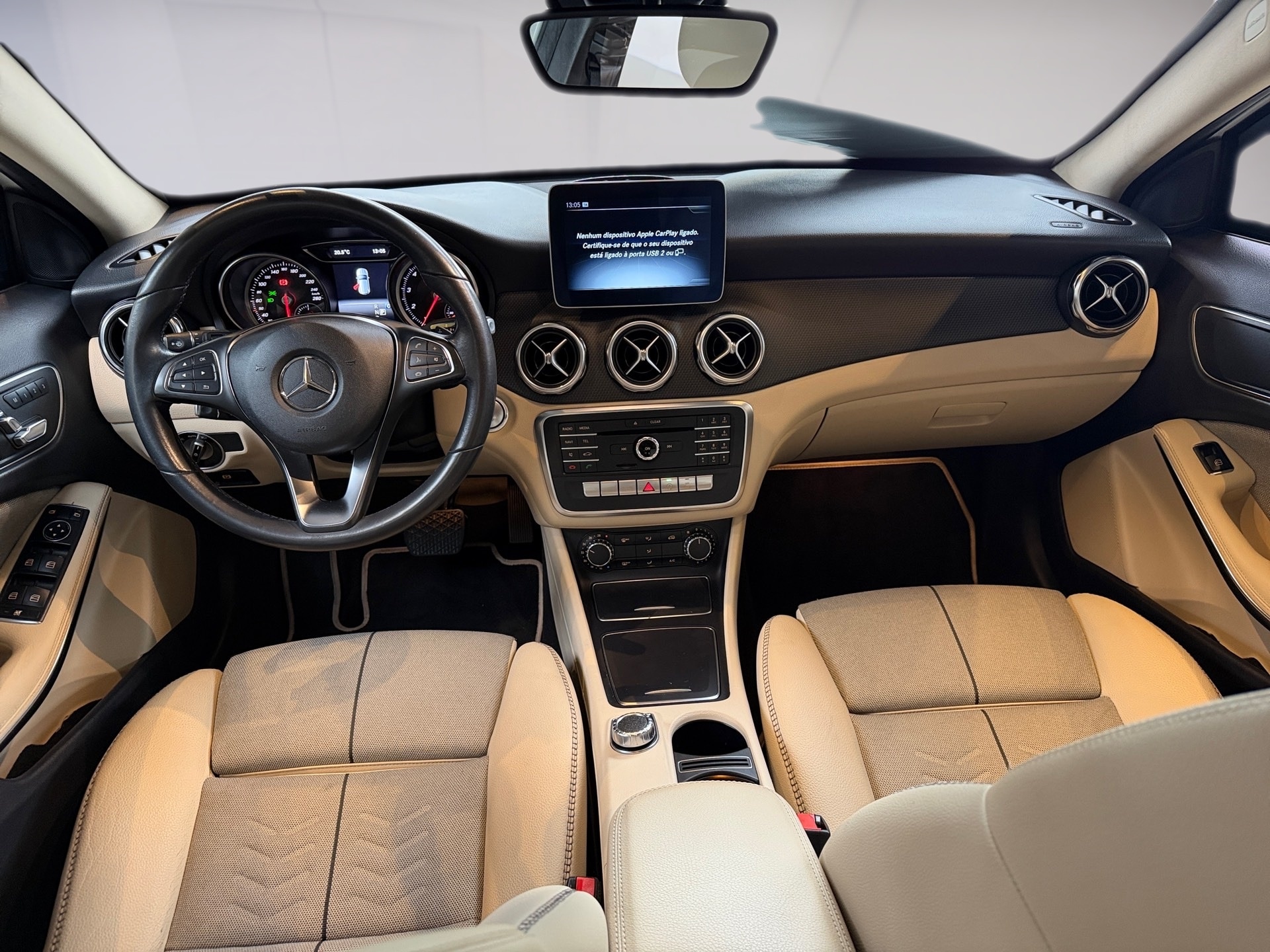 MERCEDES-BENZ GLA 200 1.6 CGI FLEX STYLE 7G-DCT 2019/2020 - Foto 12