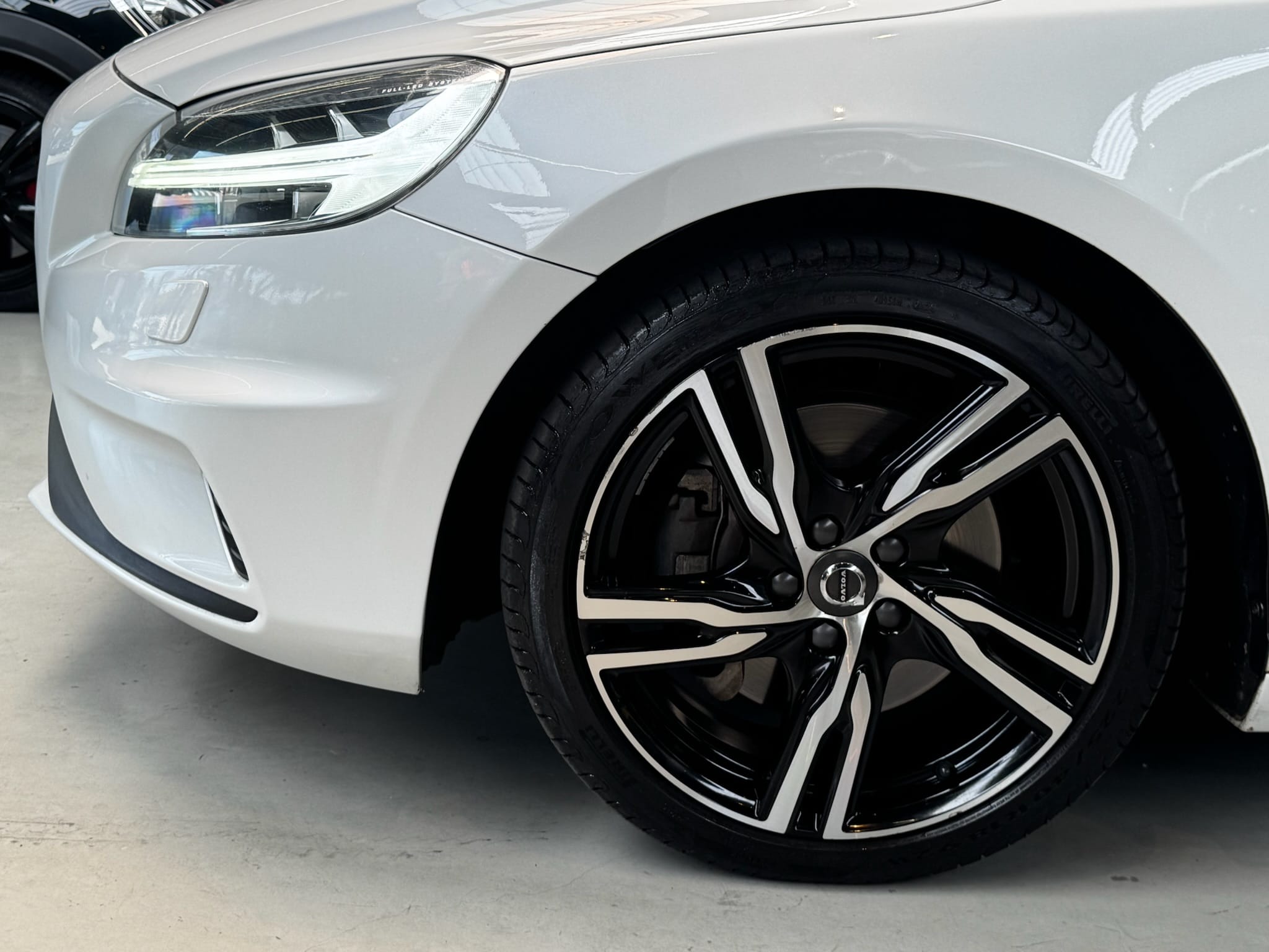 VOLVO V40 2.0 T5 R-DESIGN GASOLINA 4P AUTOMÁTICO 2018/2018 - Foto 14