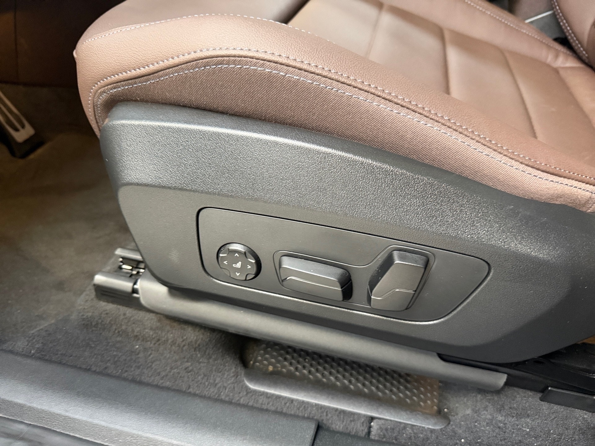 BMW X1 2.0 16V TURBO GASOLINA SDRIVE20I M SPORT STEPTRONIC 2025/2026 - Foto 13