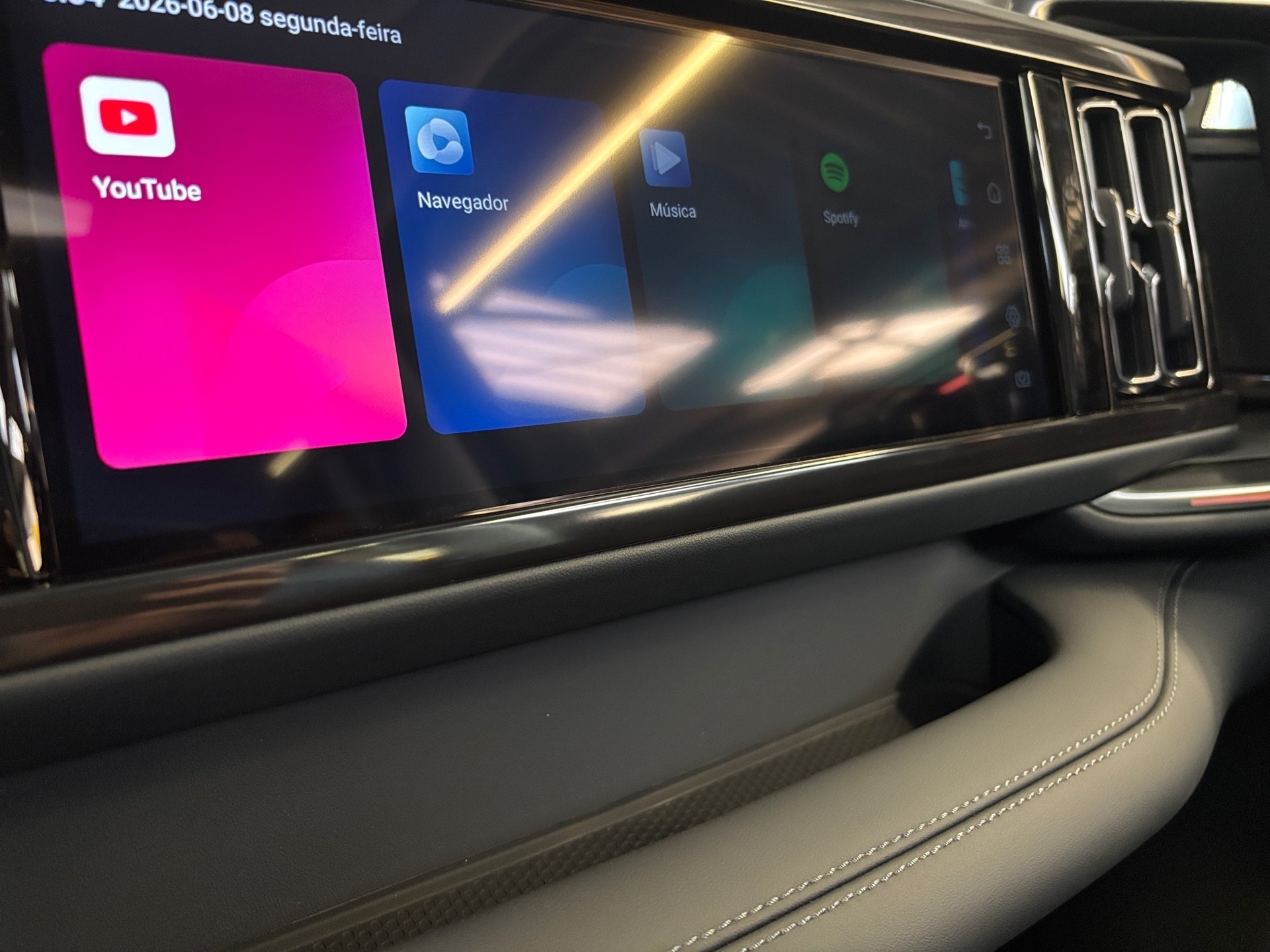 DENZA B5 1.5 TURBO PHEV AWD AUTOMÁTICO 2026/2027 - Foto 6
