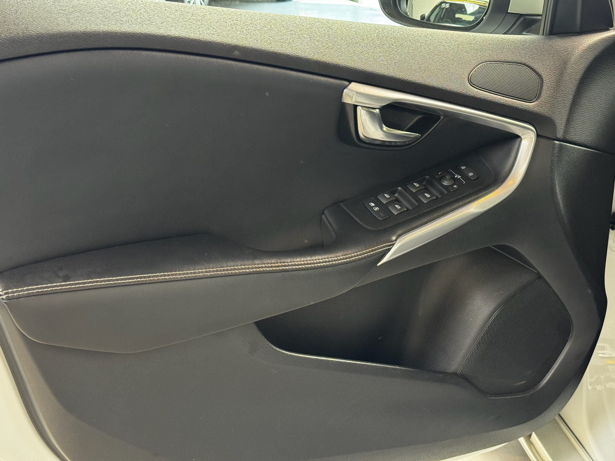 VOLVO V40 2.0 T5 R-DESIGN GASOLINA 4P AUTOMÁTICO 2018/2018 - Foto 7