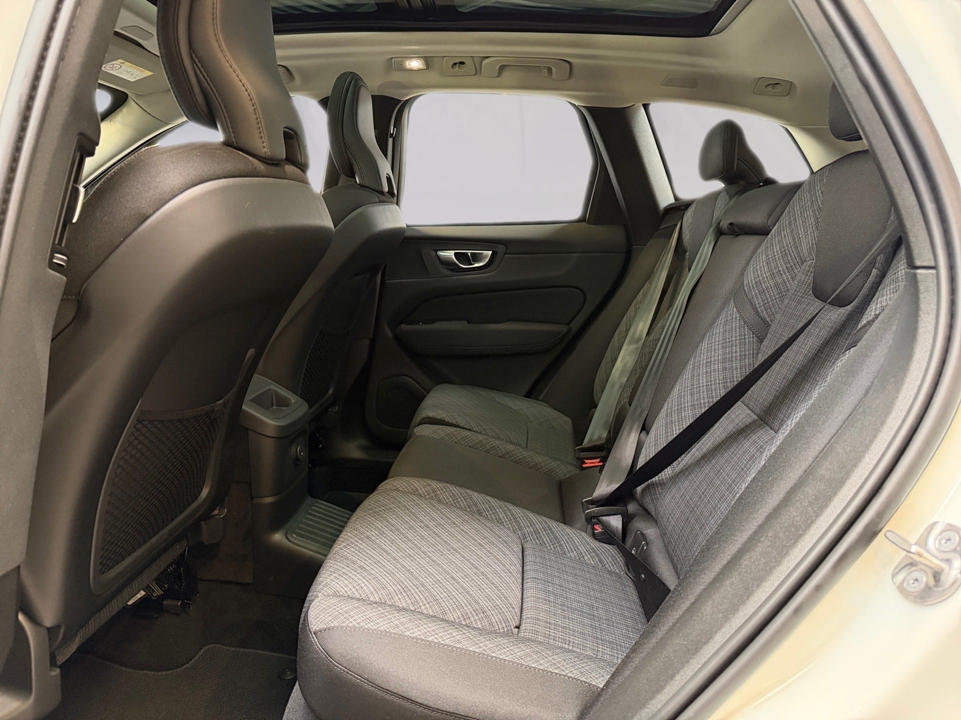 VOLVO XC60 2.0 T8 PHEV PLUS AWD GEARTRONIC 2025/2026 - Foto 11