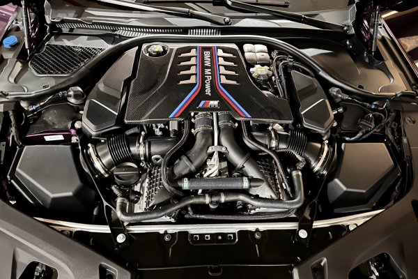 BMW M8 4.4 V8 TWINPOWER GASOLINA XDRIVE GRAND COUPÉ STEPTRONIC 2021/2022