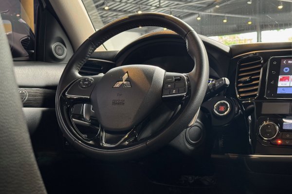 MITSUBISHI OUTLANDER 2.2 4X4 16V DIESEL 4P AUTOMÁTICO 2018/2018